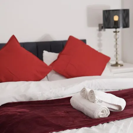 Luxury City Centre 3Bedroom 5Beds Apartment With Allocated Parking Birmingham Exterior photo